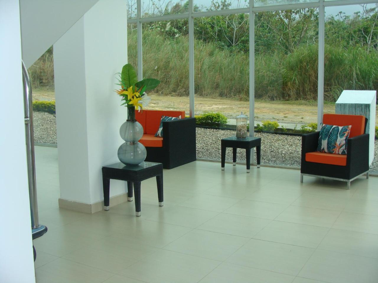 Apartamento En Balabeach Maria Chiquita In Front Of The Beach 2Hab Colon Eksteriør billede