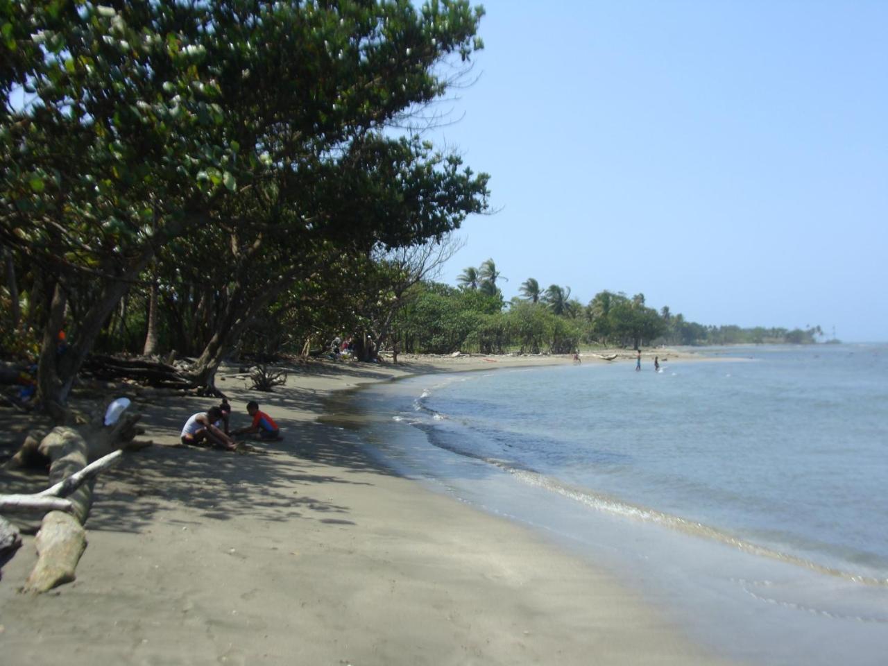 Apartamento En Balabeach Maria Chiquita In Front Of The Beach 2Hab Colon Eksteriør billede